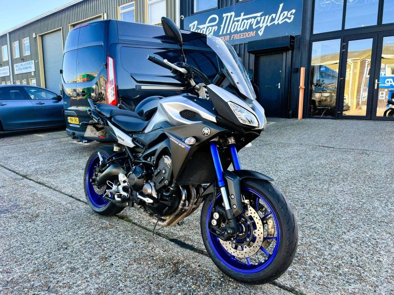 2015 YAMAHA TRACER 900 2015 YAMAHA TRACER 900