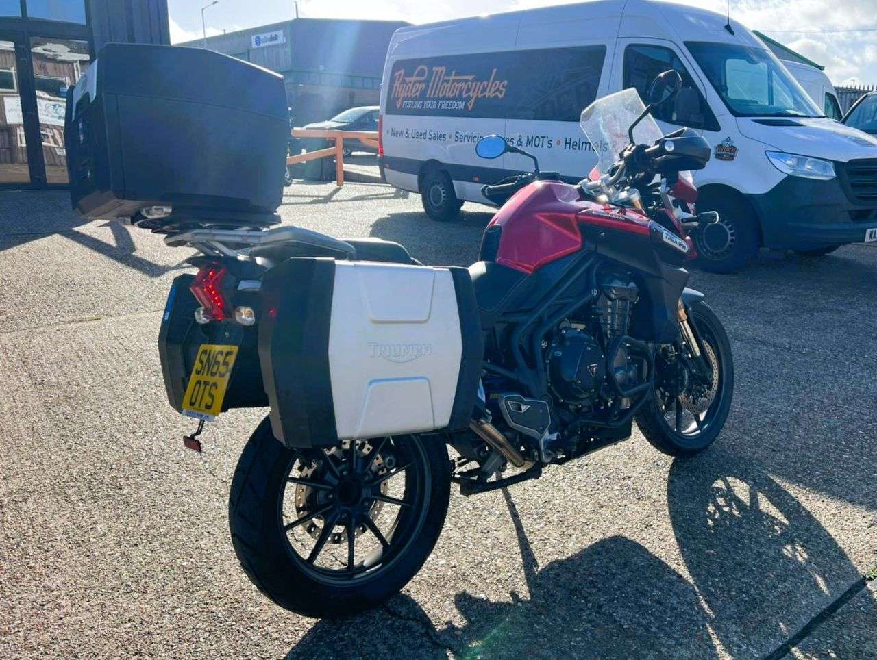 2015 TRIUMPH EXPLORER 2015 TRIUMPH EXPLORER