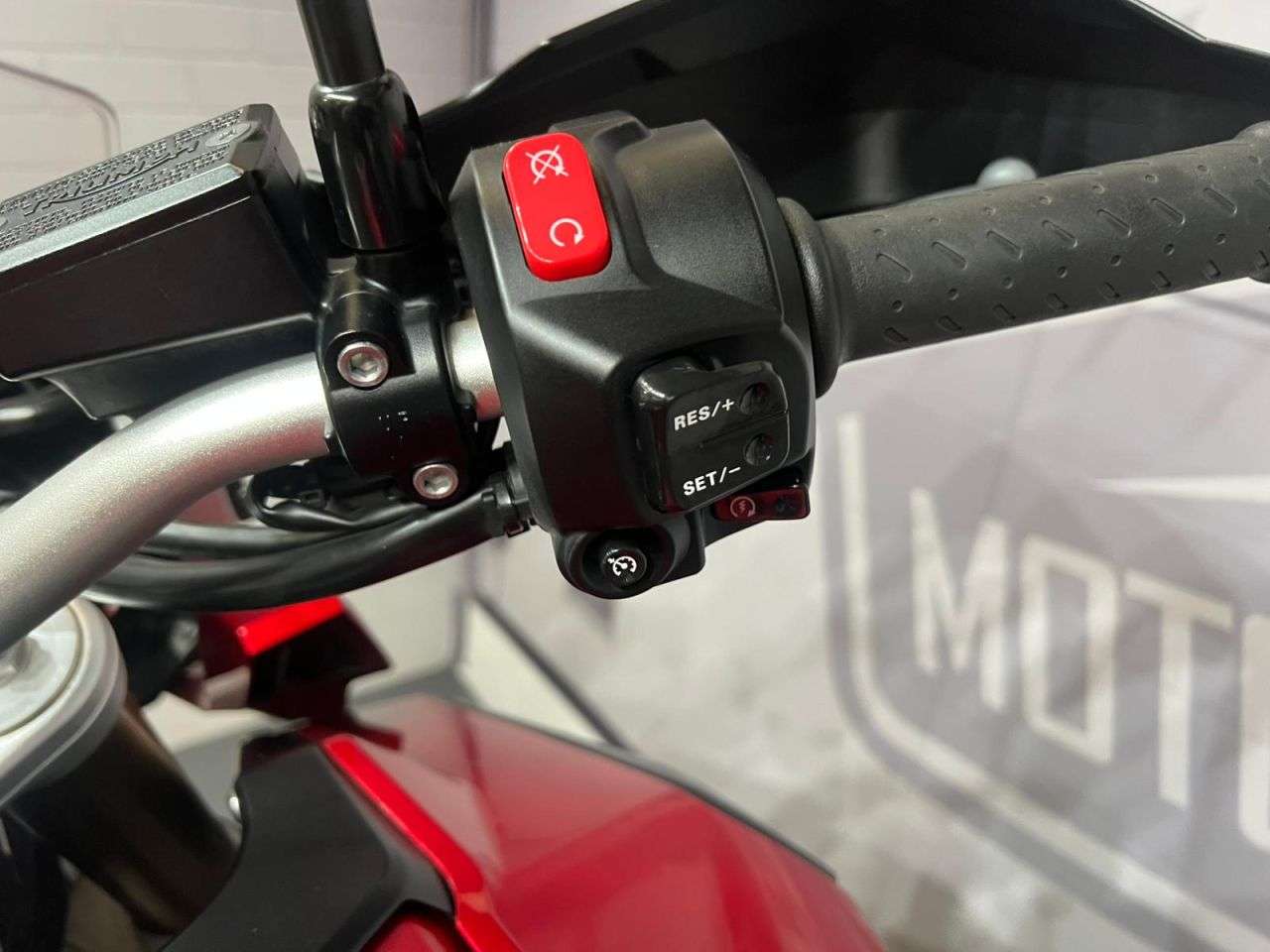 2015 TRIUMPH EXPLORER 2015 TRIUMPH EXPLORER