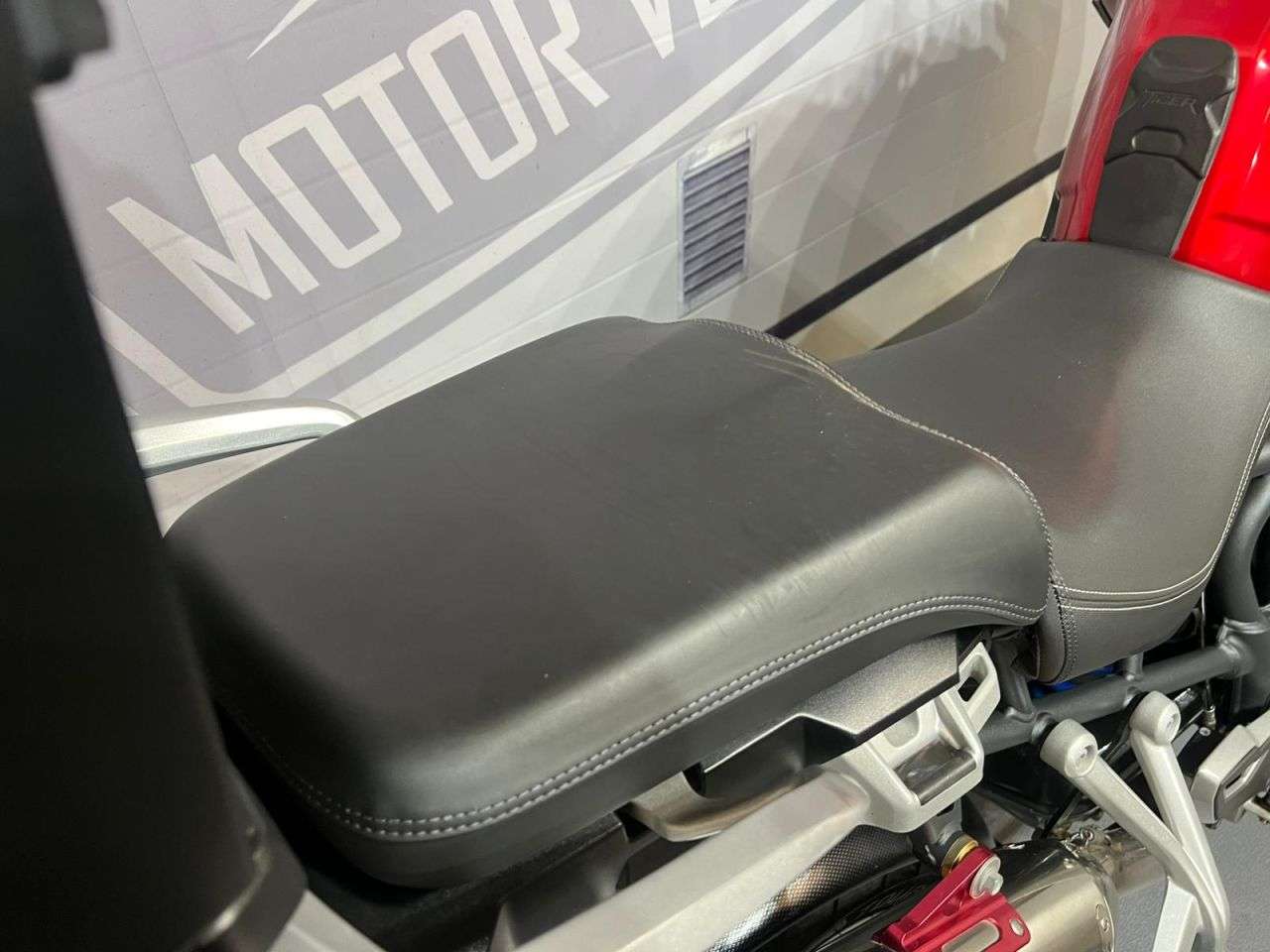 2015 TRIUMPH EXPLORER 2015 TRIUMPH EXPLORER