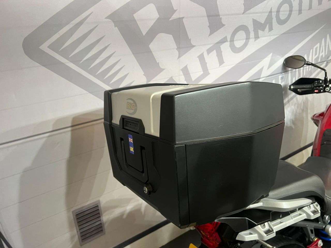 2015 TRIUMPH EXPLORER 2015 TRIUMPH EXPLORER