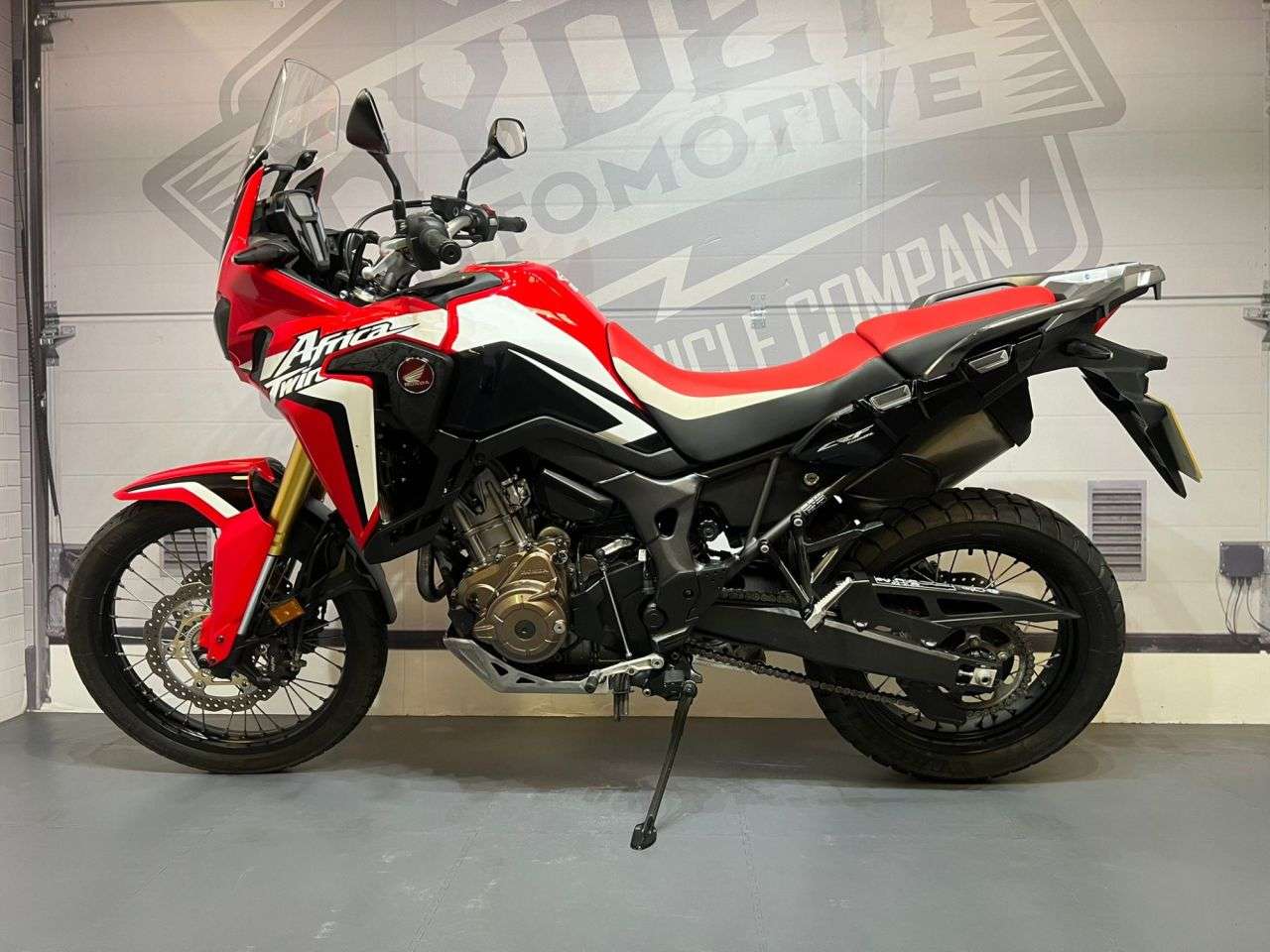 2016 HONDA CRF1000L AFRICA TWIN 2016 HONDA CRF1000L AFRICA TWIN