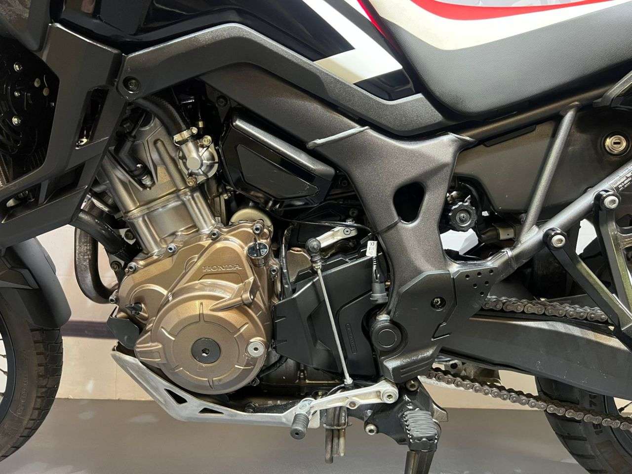 2016 HONDA CRF1000L AFRICA TWIN 2016 HONDA CRF1000L AFRICA TWIN