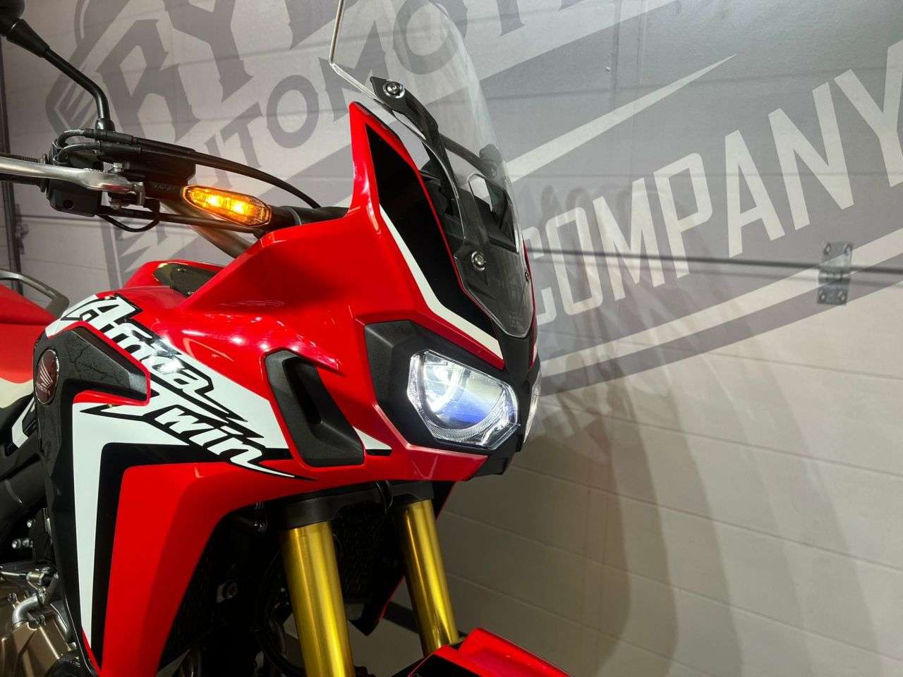 2016 HONDA CRF1000L AFRICA TWIN 2016 HONDA CRF1000L AFRICA TWIN