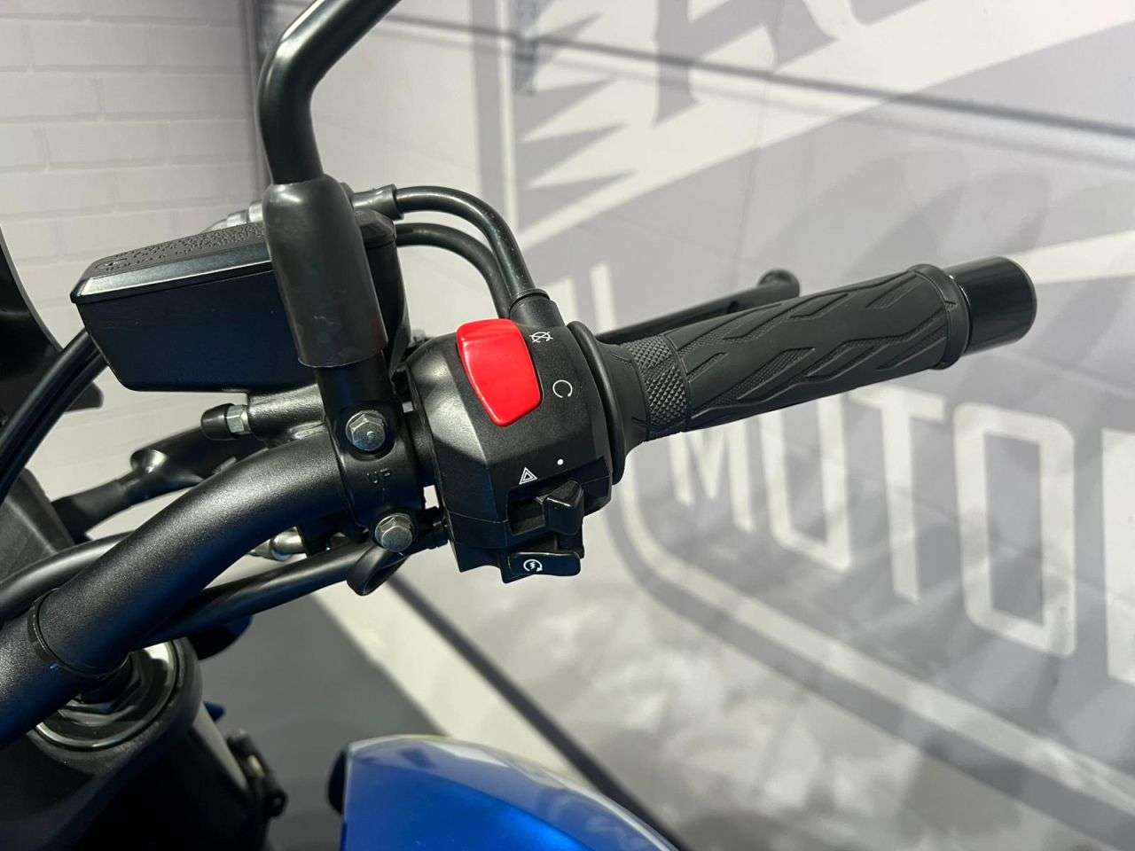 2019 SUZUKI GSX-S1000 2019 SUZUKI GSX-S1000