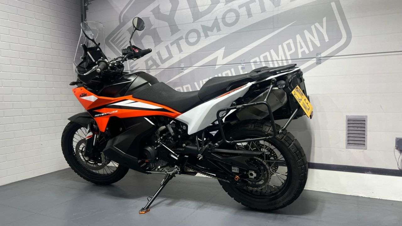 2024 KTM 890 ADVENTURE 2024 KTM 890 ADVENTURE