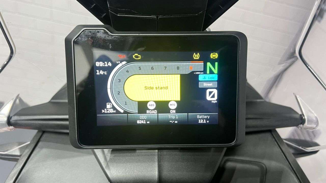 2024 KTM 890 ADVENTURE 2024 KTM 890 ADVENTURE