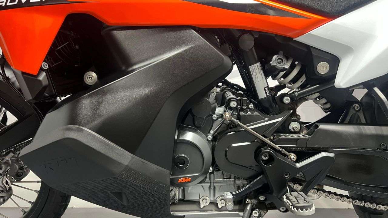 2024 KTM 890 ADVENTURE 2024 KTM 890 ADVENTURE