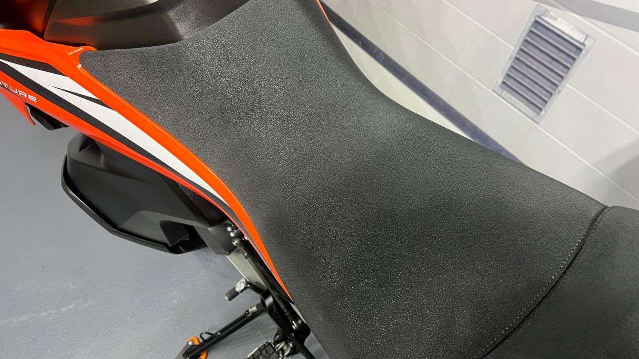 2024 KTM 890 ADVENTURE 2024 KTM 890 ADVENTURE