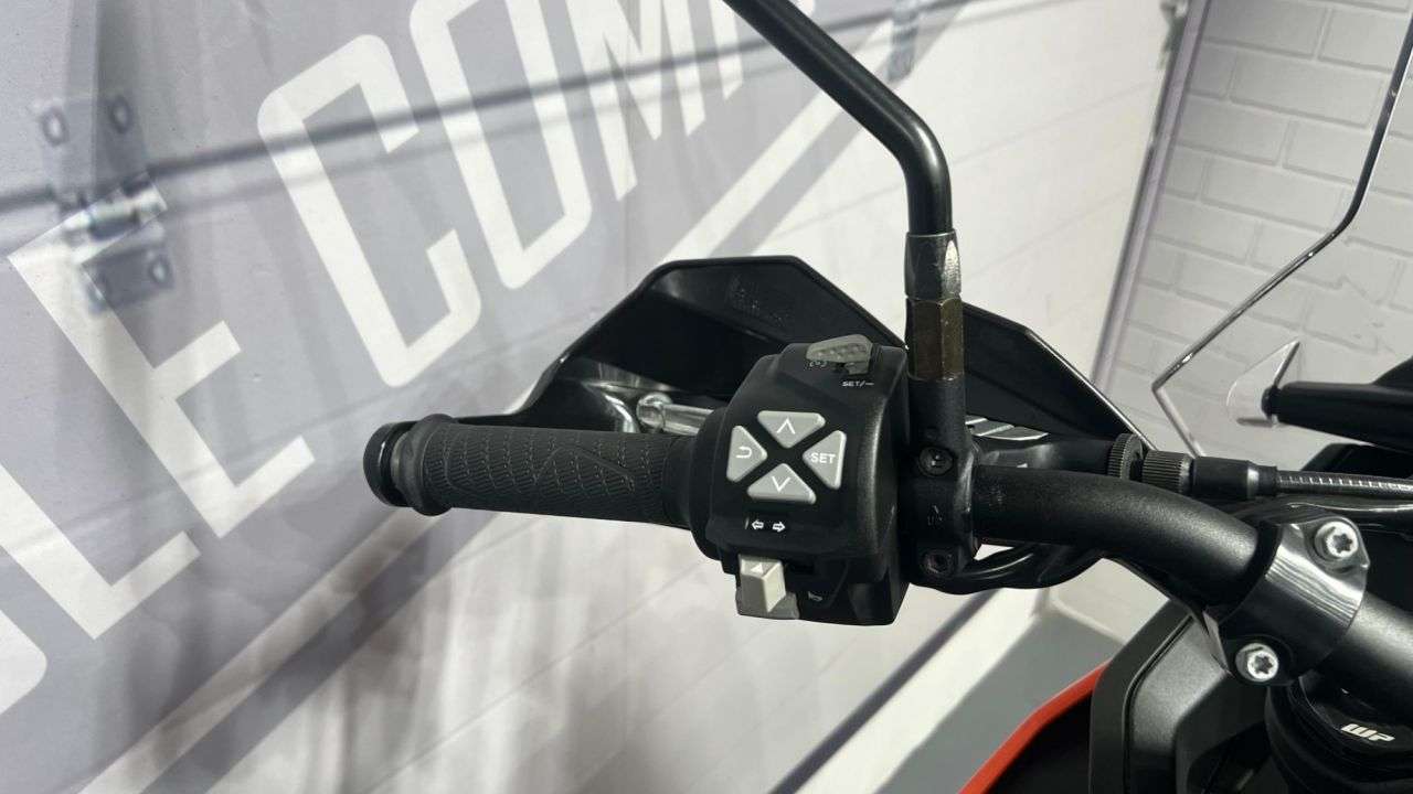 2024 KTM 890 ADVENTURE 2024 KTM 890 ADVENTURE