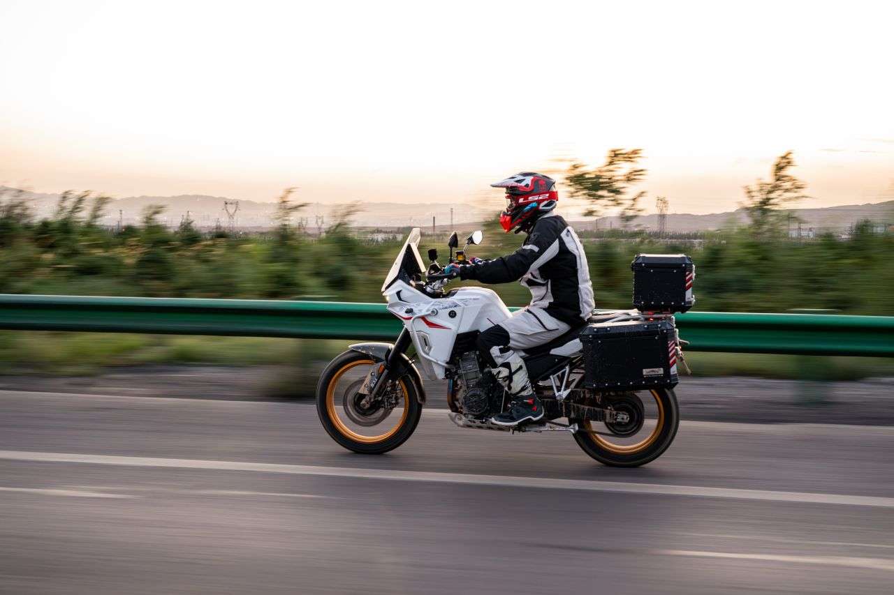 2025 KOVE 800X TOURING 2025 KOVE 800X TOURING