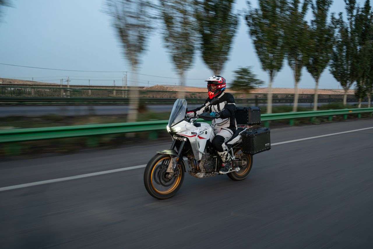 2025 KOVE 800X TOURING 2025 KOVE 800X TOURING