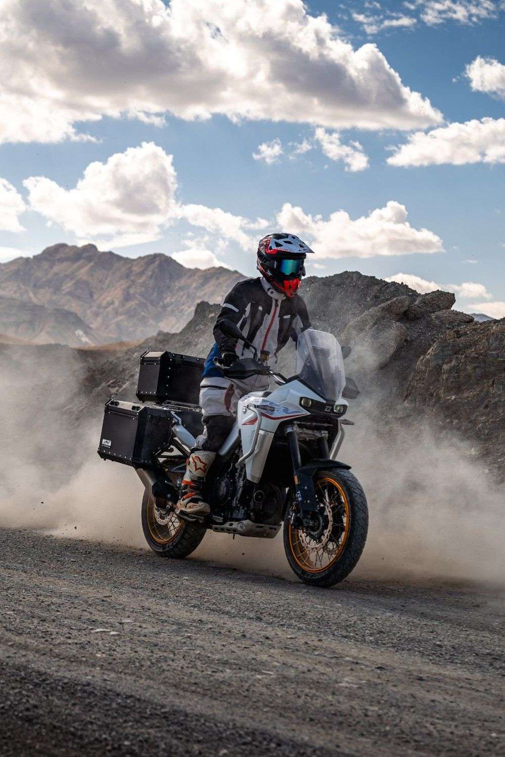 2025 KOVE 800X TOURING 2025 KOVE 800X TOURING