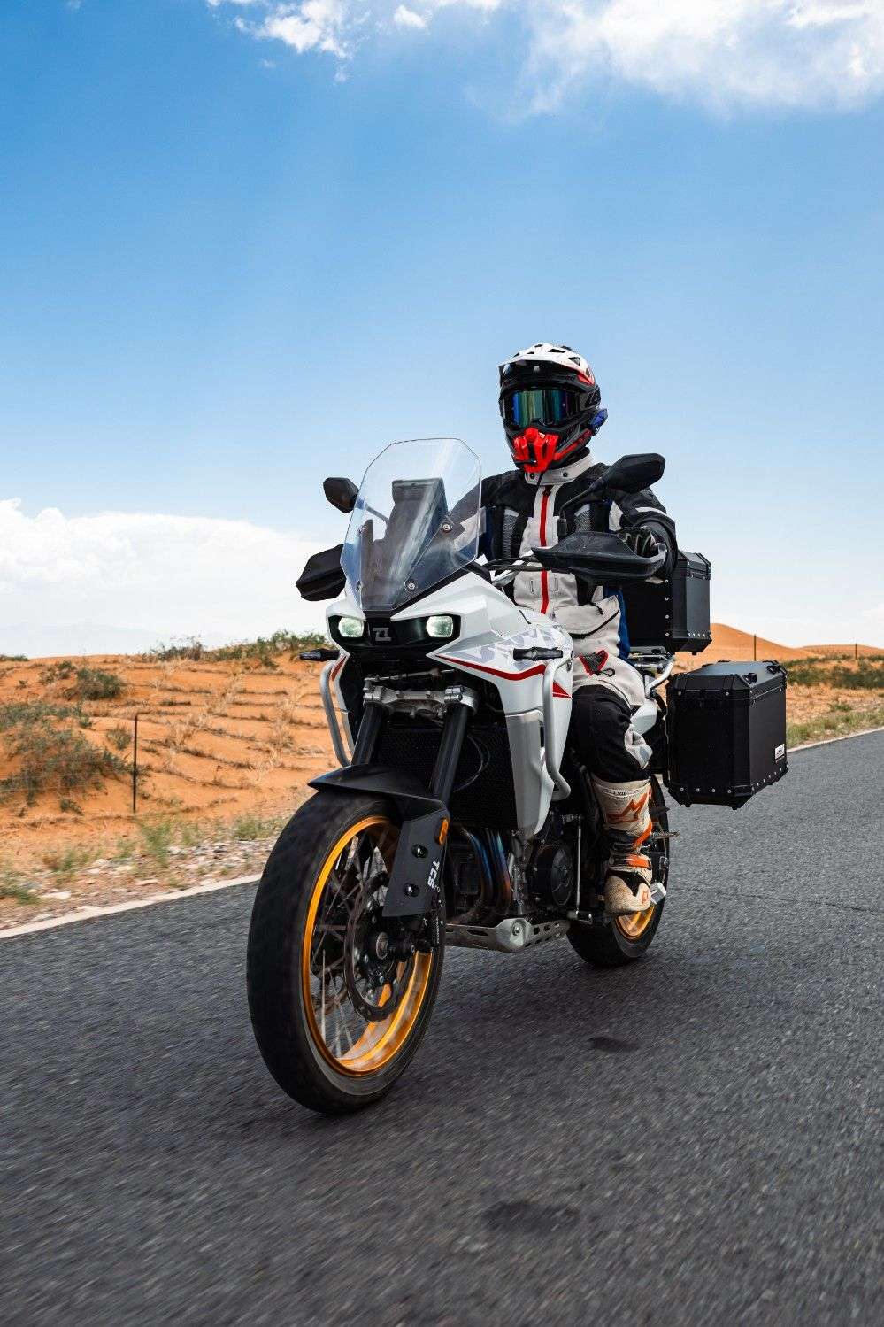 2025 KOVE 800X TOURING 2025 KOVE 800X TOURING