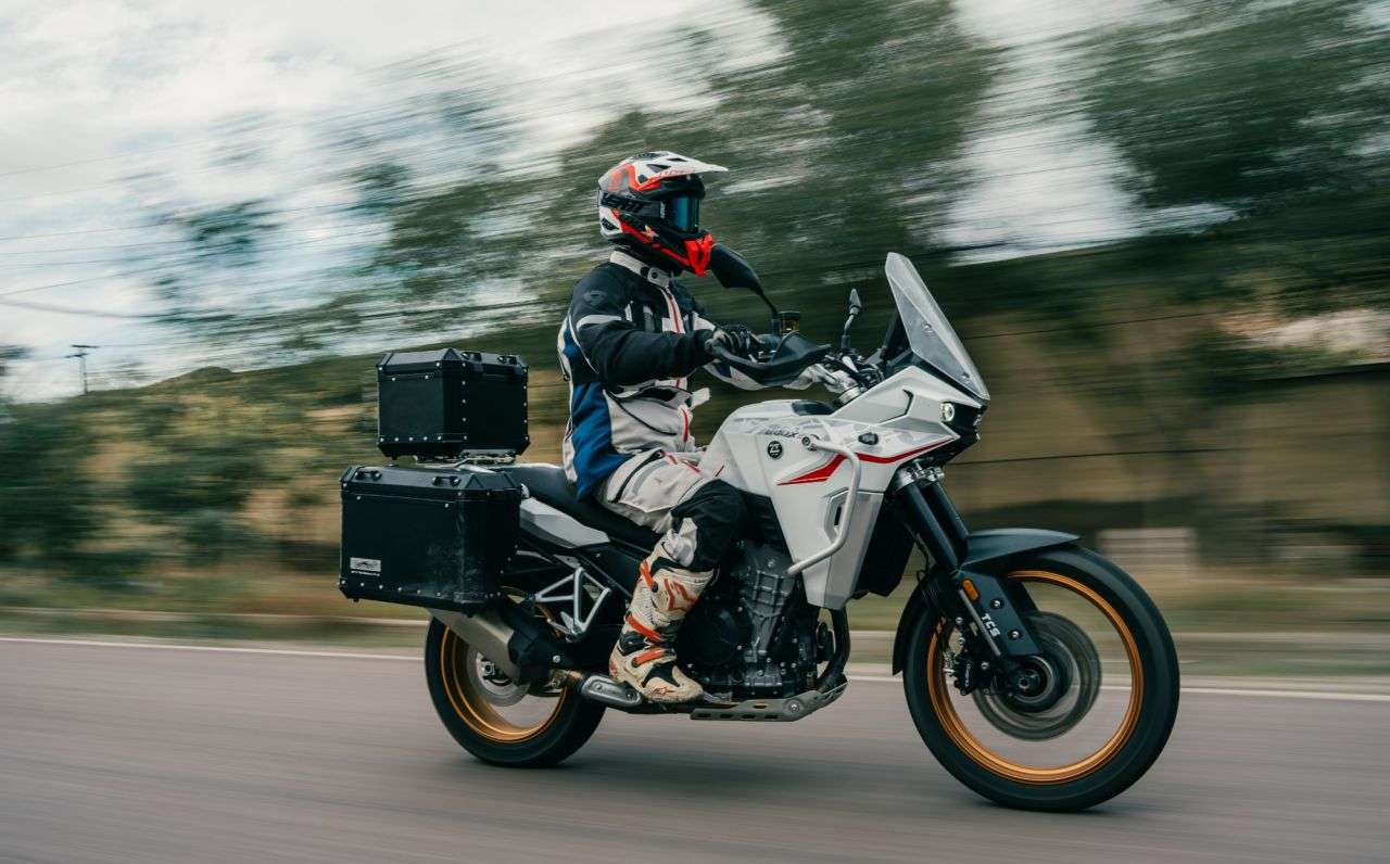 2025 KOVE 800X TOURING 2025 KOVE 800X TOURING