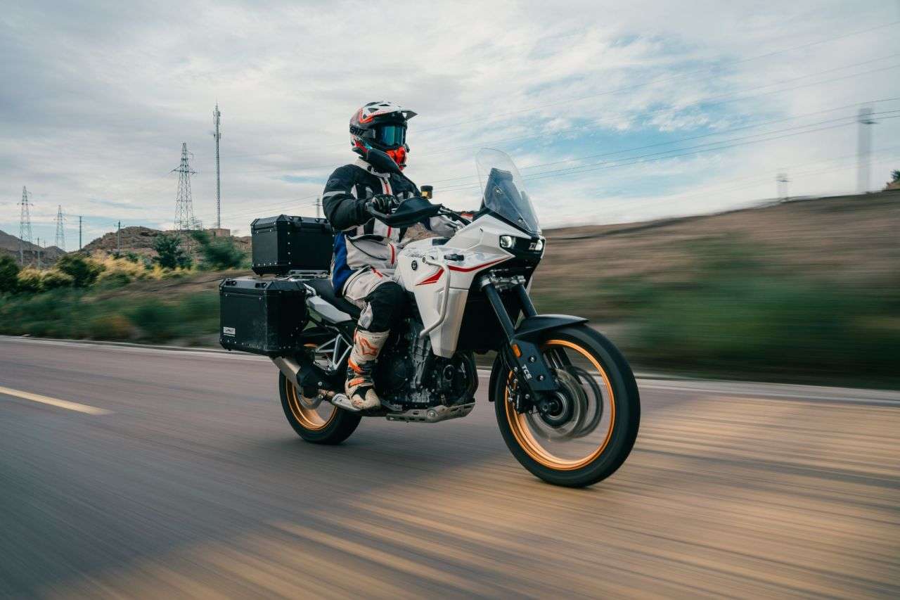 2025 KOVE 800X TOURING 2025 KOVE 800X TOURING