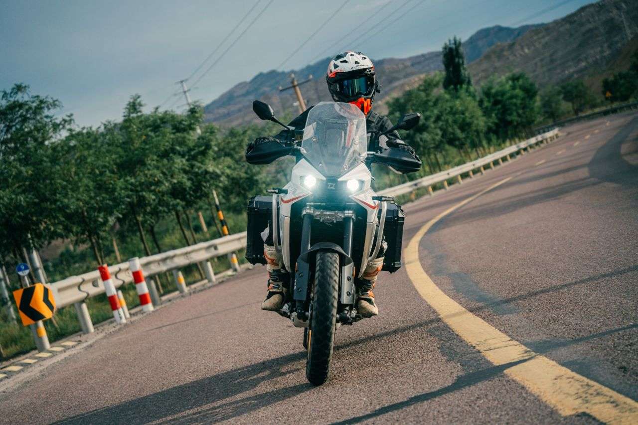 2025 KOVE 800X TOURING 2025 KOVE 800X TOURING