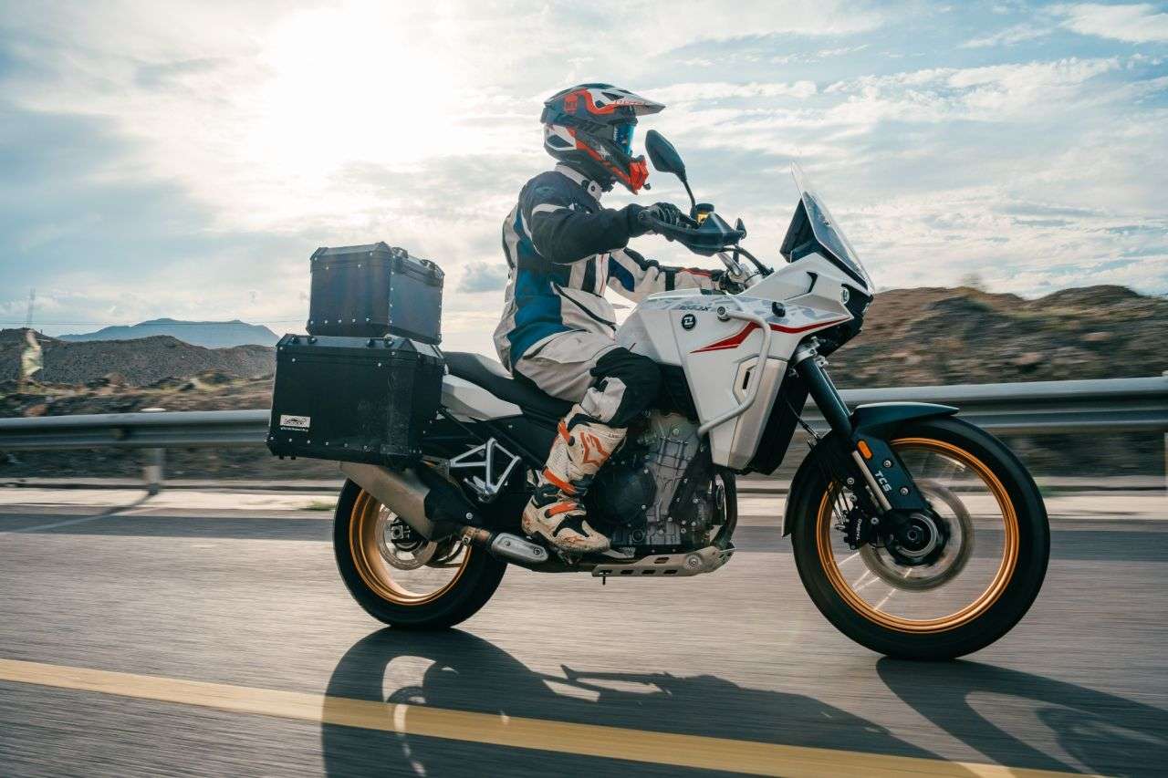 2025 KOVE 800X TOURING 2025 KOVE 800X TOURING