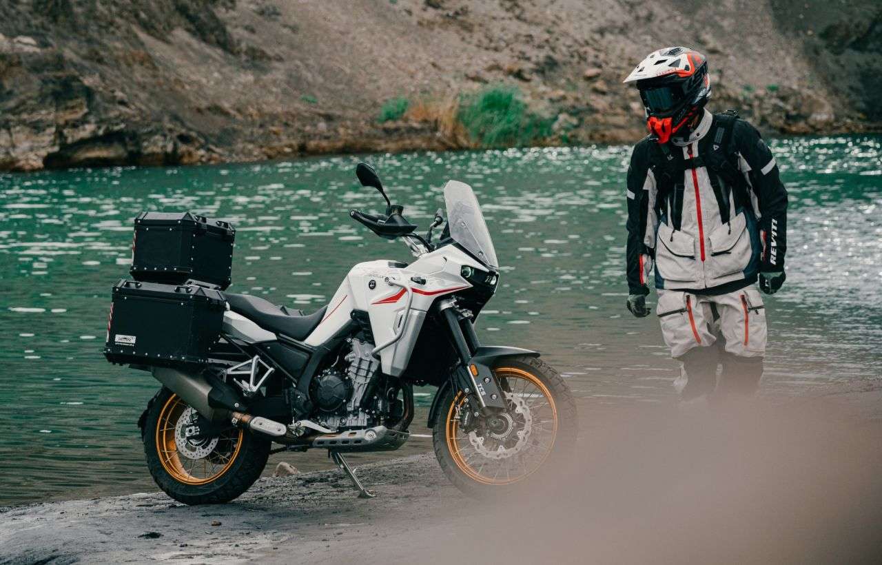 2025 KOVE 800X TOURING 2025 KOVE 800X TOURING