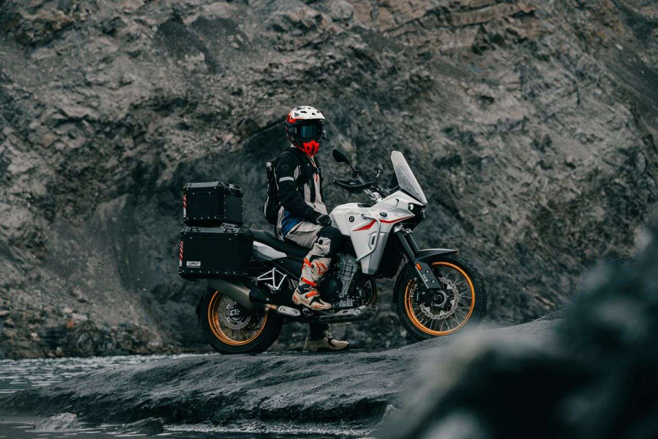 2025 KOVE 800X TOURING 2025 KOVE 800X TOURING