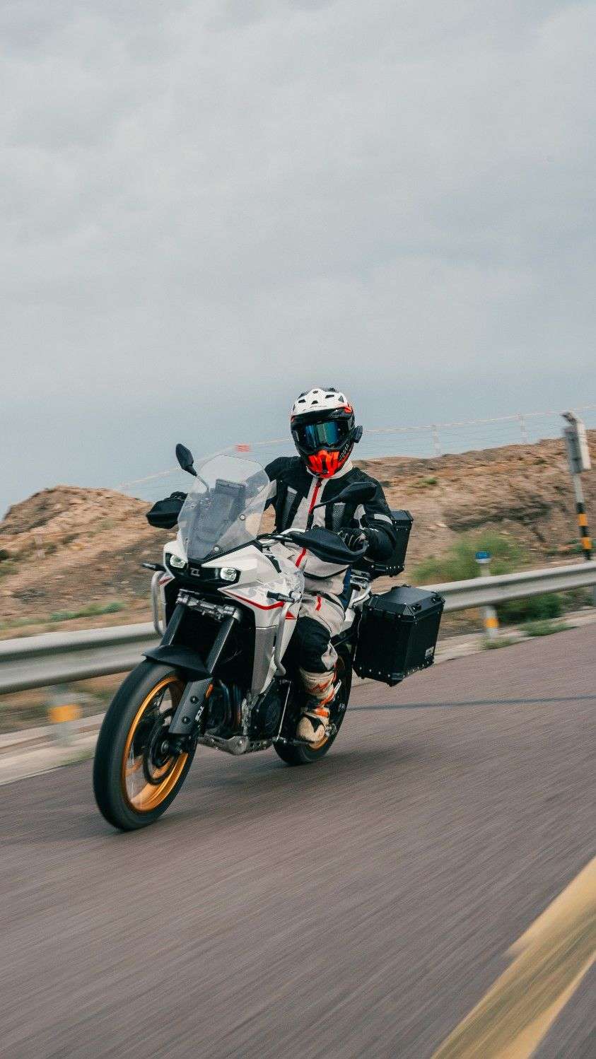 2025 KOVE 800X TOURING 2025 KOVE 800X TOURING