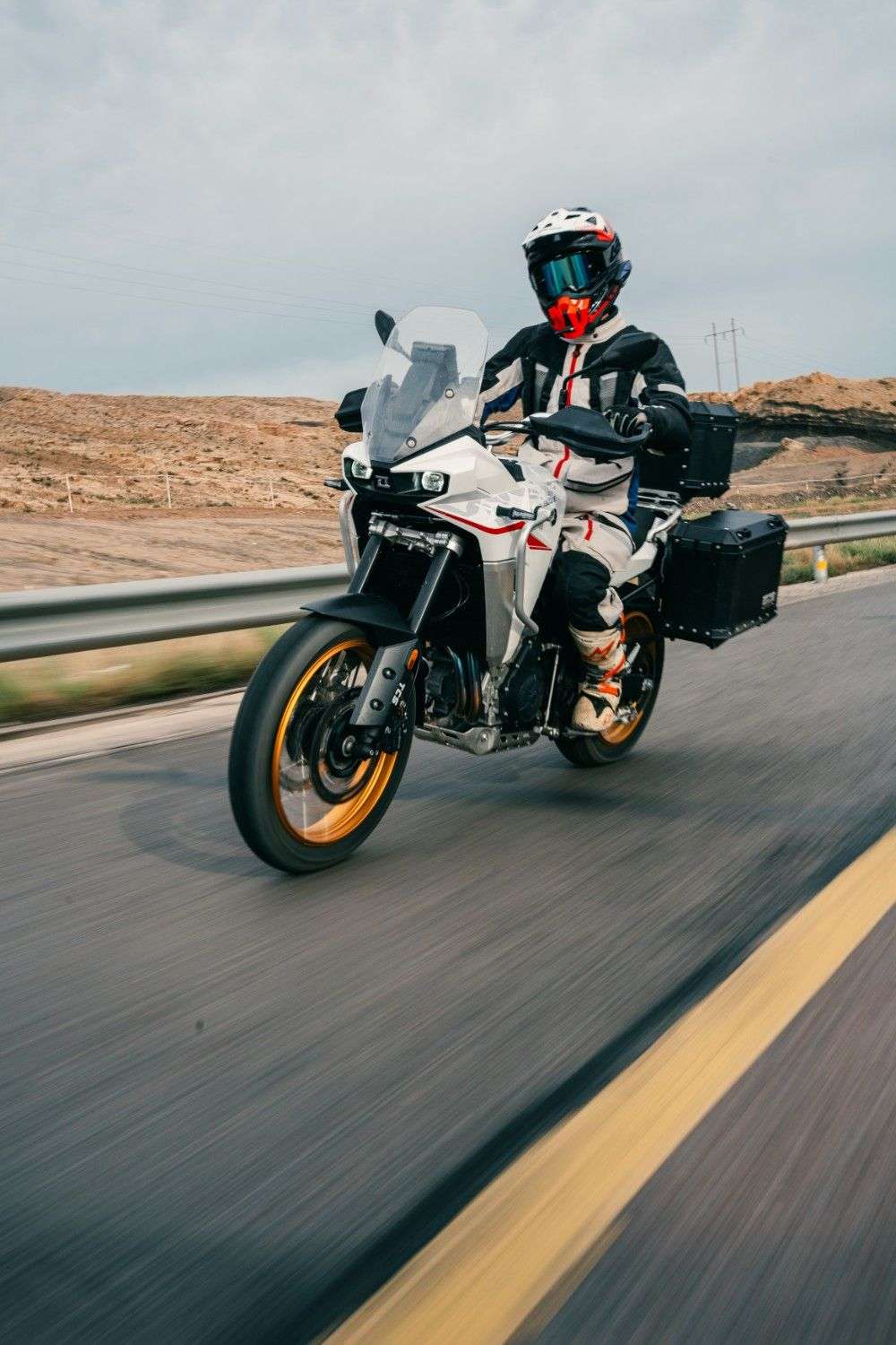 2025 KOVE 800X TOURING 2025 KOVE 800X TOURING