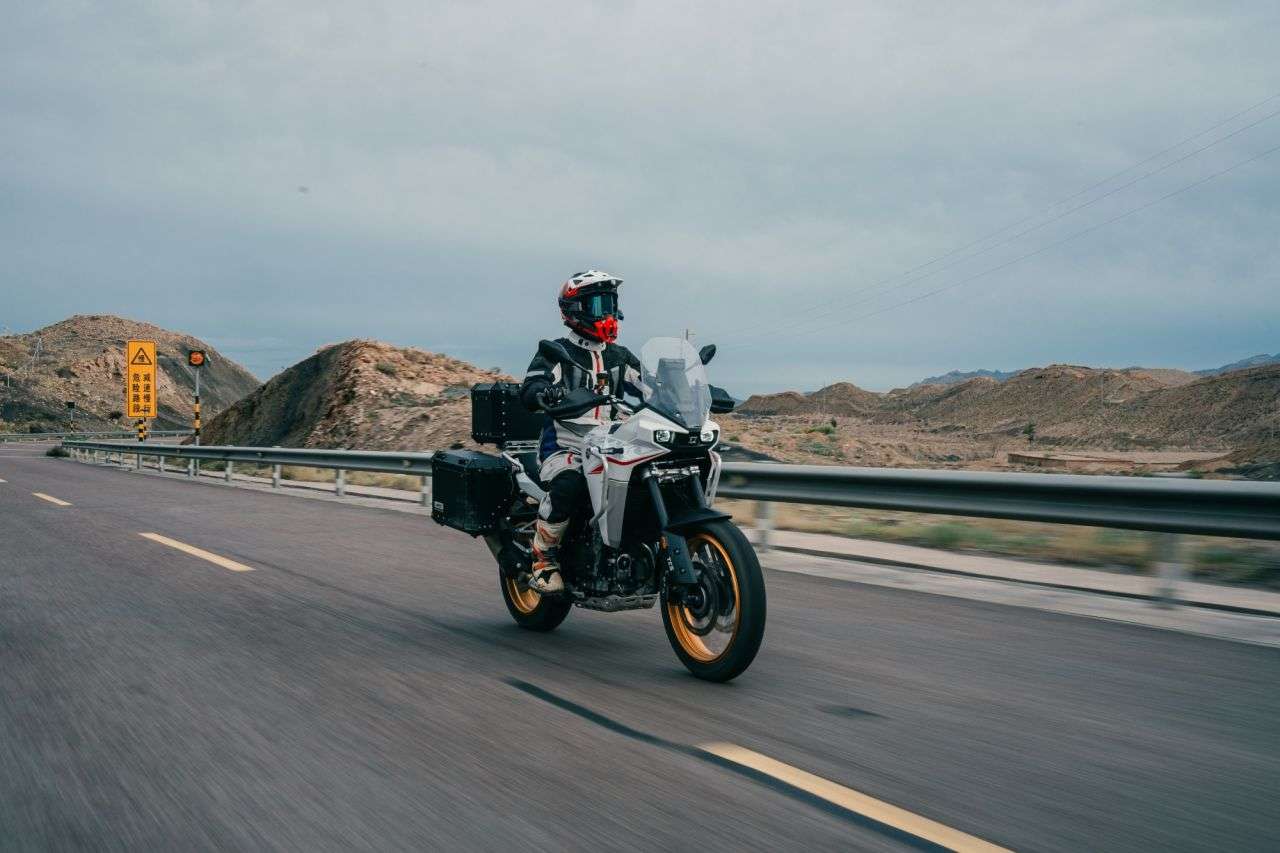 2025 KOVE 800X TOURING 2025 KOVE 800X TOURING