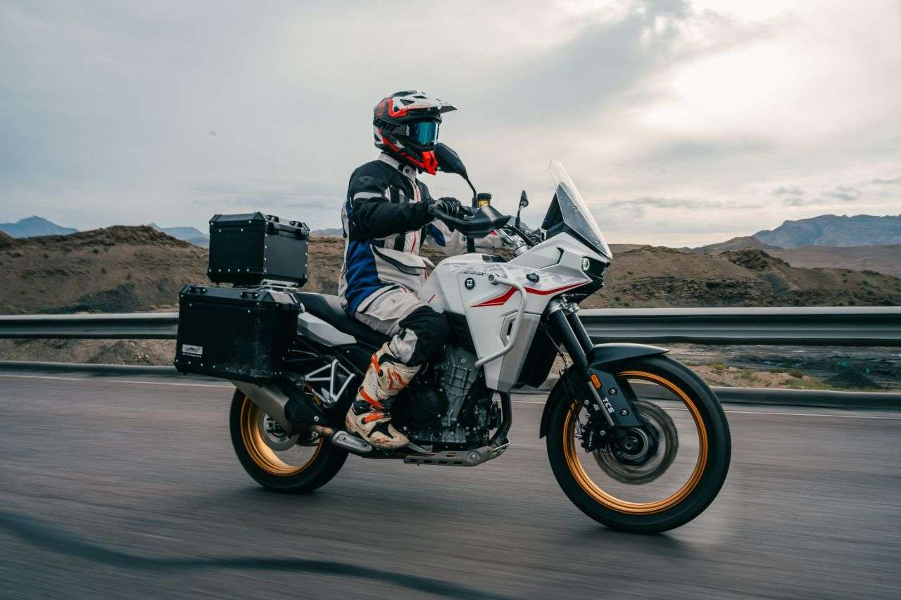 2025 KOVE 800X TOURING 2025 KOVE 800X TOURING