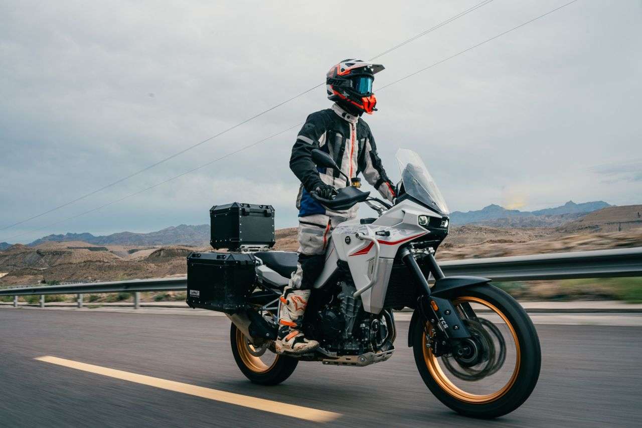 2025 KOVE 800X TOURING 2025 KOVE 800X TOURING