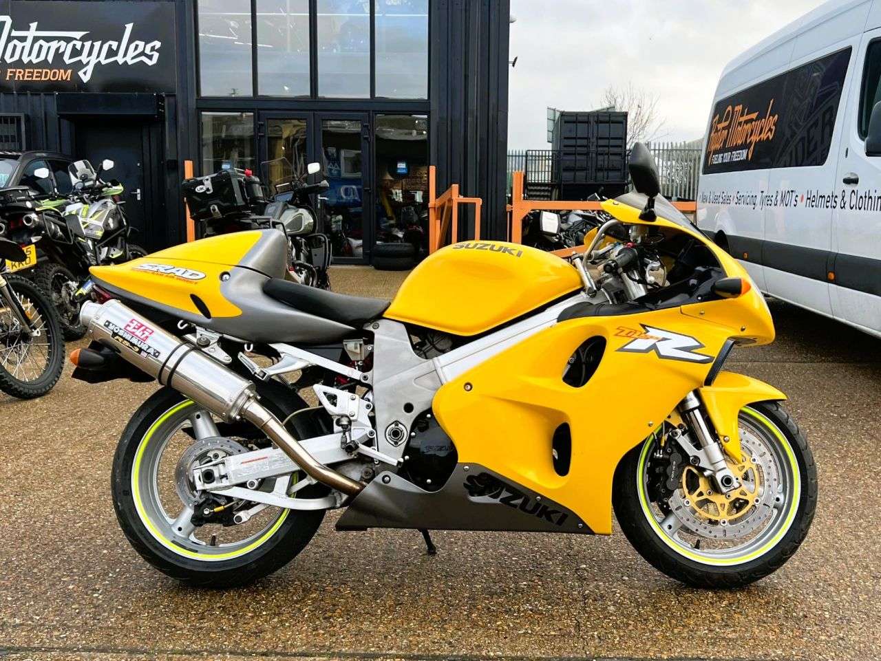 A 1999 SUZUKI PART EXCHANGE TO CLEAR WITH TWIN YOSHIMURA EXHAUSTS A 1999 SUZUKI PART EXCHANGE TO CLEAR WITH TWIN YOSHIMURA EXHAUSTS