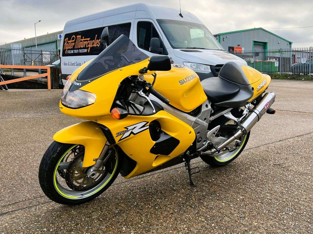 1999 SUZUKI 1999 SUZUKI