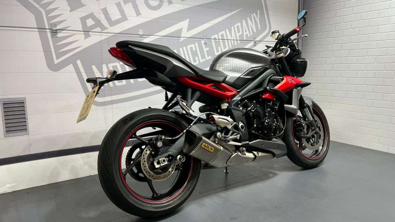 A 2014 TRIUMPH STREET TRIPLE 675 BUY ONLINE 24 HRS A DAY - FINANCE AVAILABLE - ALL TYPES OF CREDIT ACCEPTED A 2014 TRIUMPH STREET TRIPLE 675 BUY ONLINE 24 HRS A DAY - FINANCE AVAILABLE - ALL TYPES OF CREDIT ACCEPTED