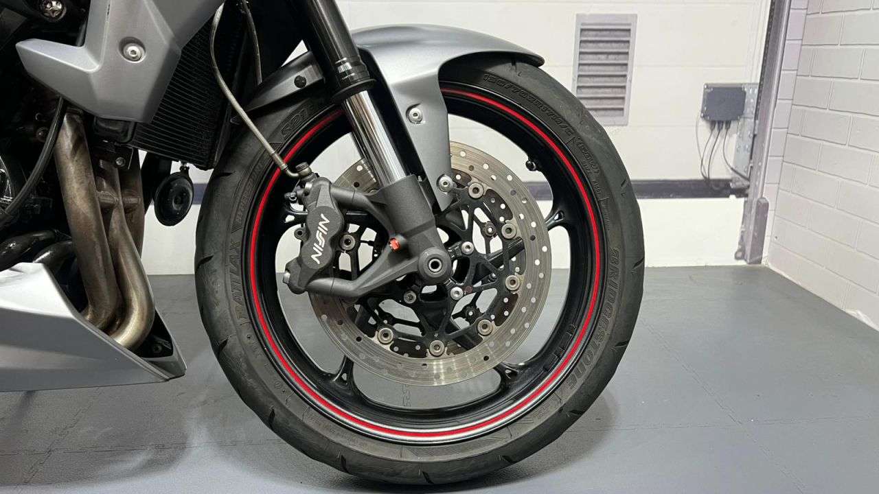 2014 TRIUMPH STREET TRIPLE 675 2014 TRIUMPH STREET TRIPLE 675