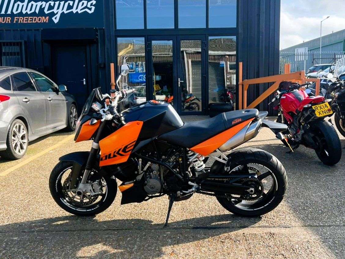 2008 KTM 990 SUPER DUKE 2008 KTM 990 SUPER DUKE