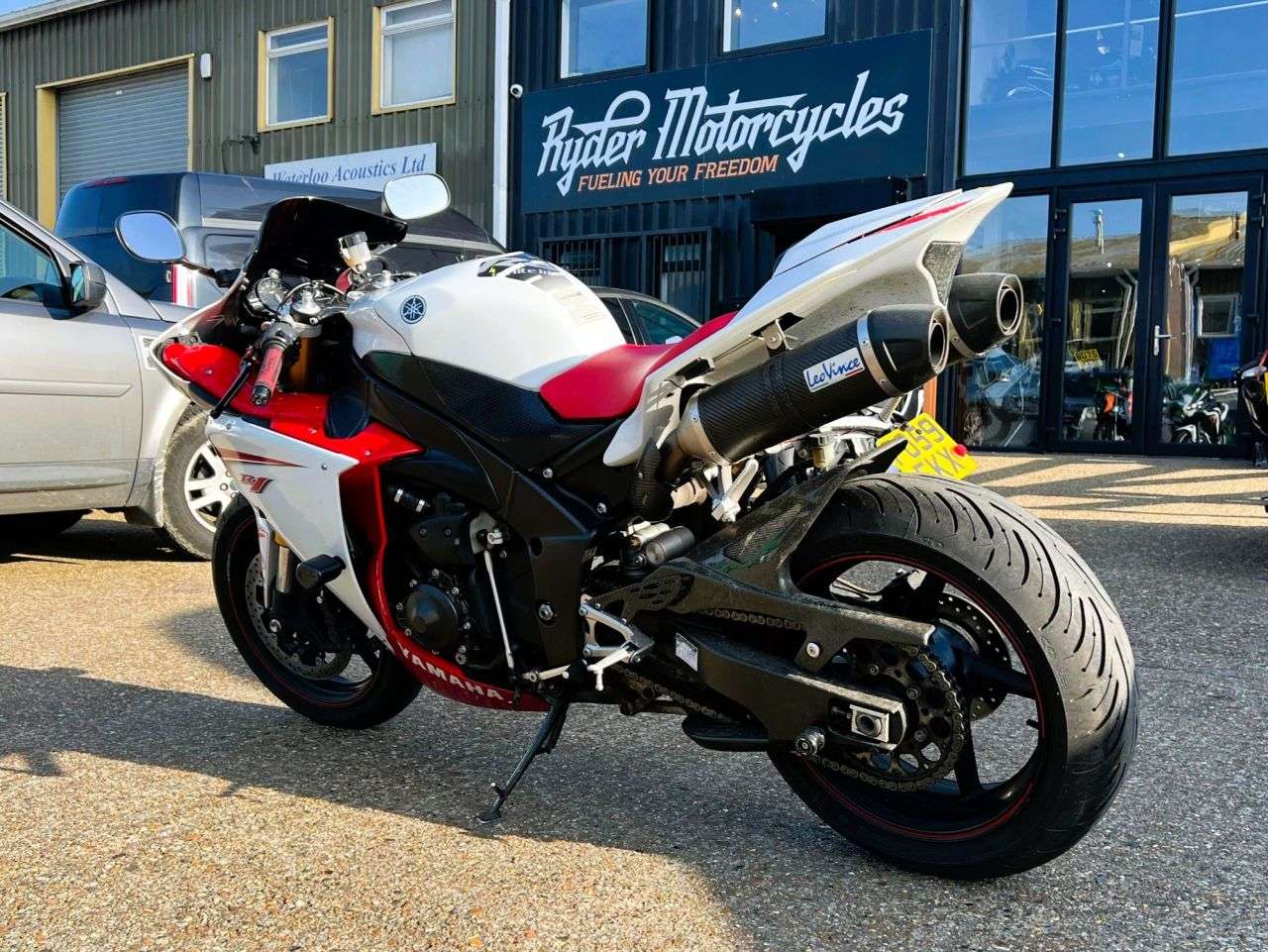 2009 YAMAHA R1 2009 YAMAHA R1