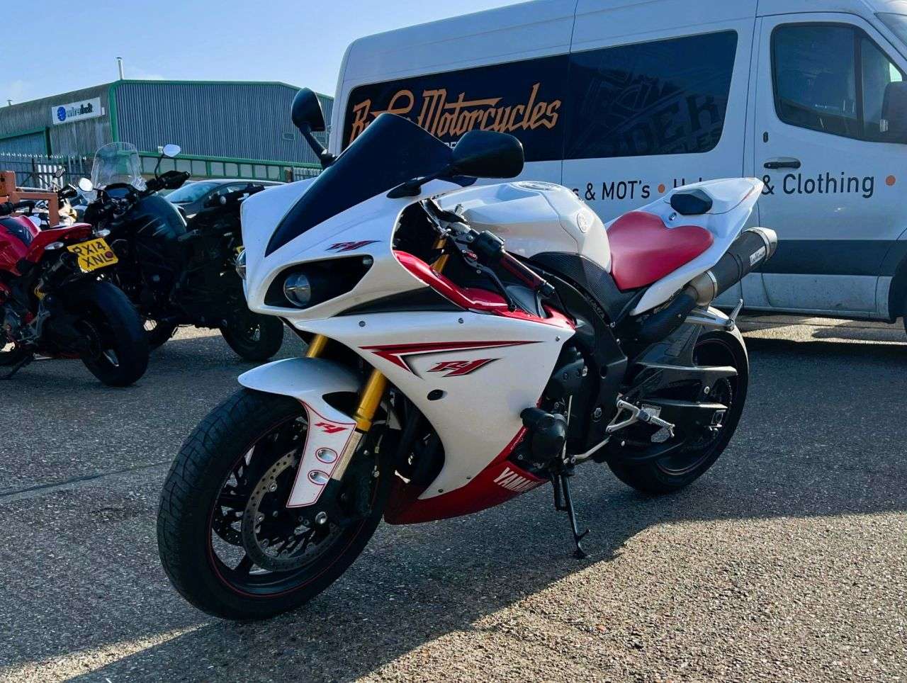 2009 YAMAHA R1 2009 YAMAHA R1