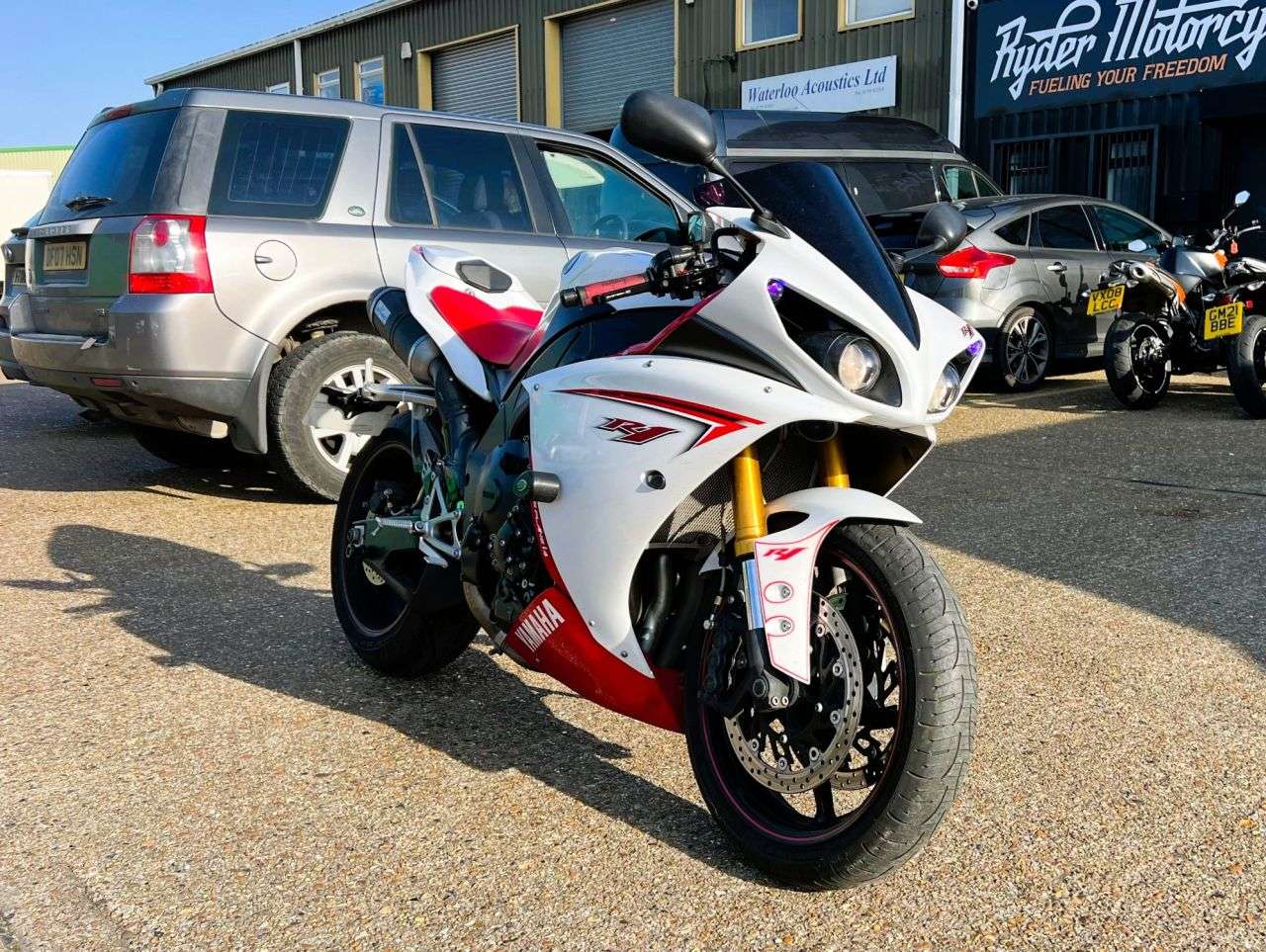2009 YAMAHA R1 2009 YAMAHA R1