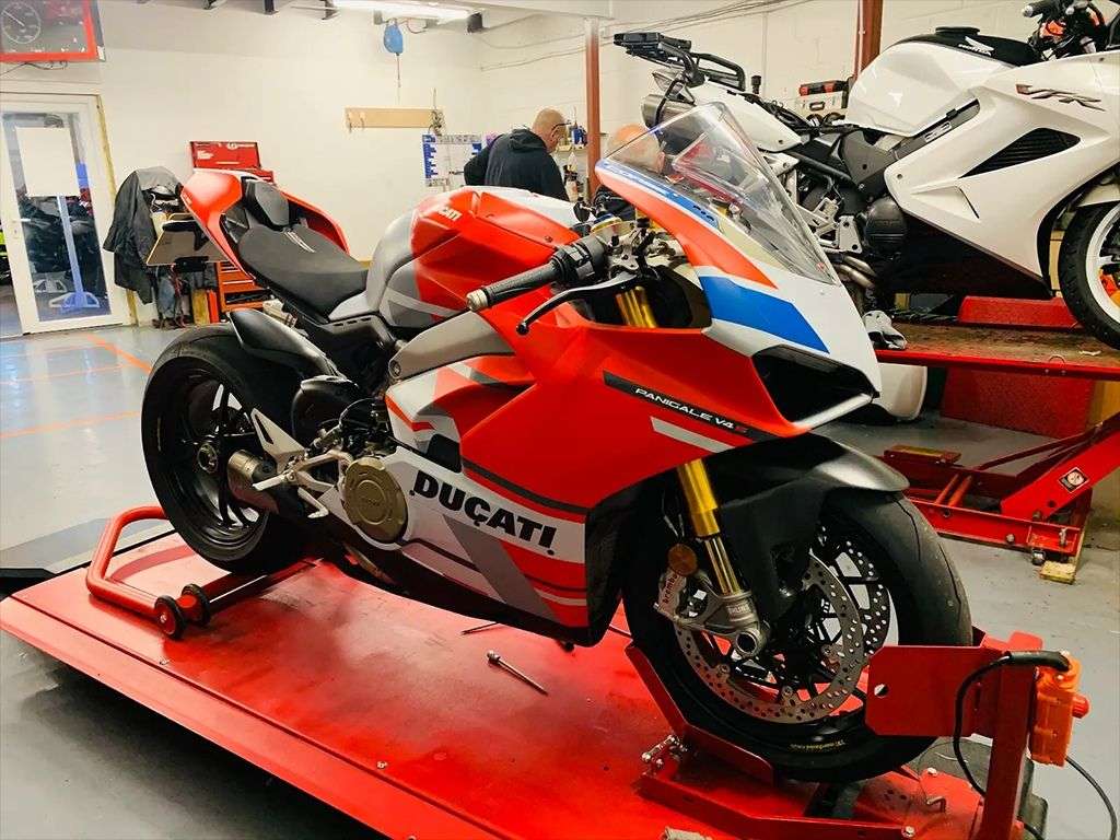 2009 YAMAHA R1 2009 YAMAHA R1