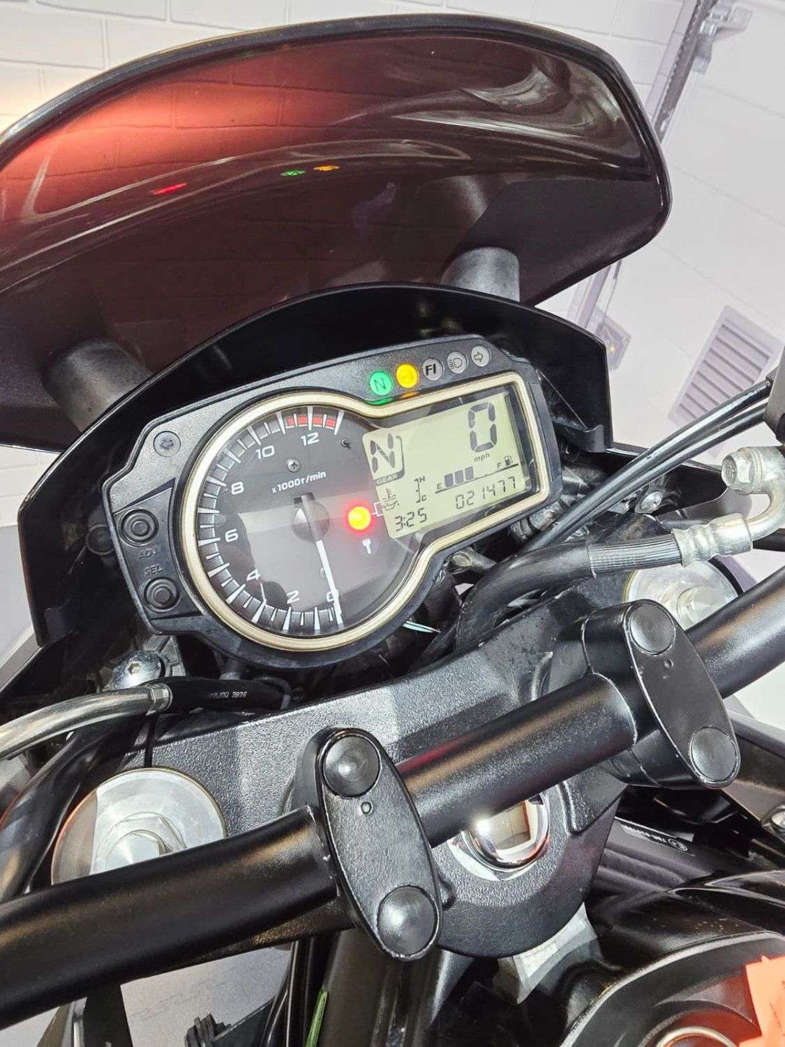 2013 SUZUKI GSR750 2013 SUZUKI GSR750