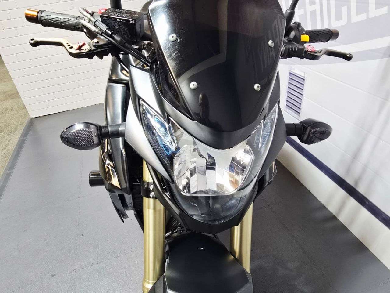 2013 SUZUKI GSR750 2013 SUZUKI GSR750