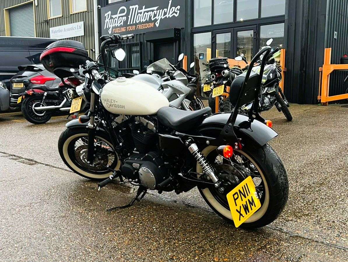 2011 HARLEY-DAVIDSON SPORTSTER 2011 HARLEY-DAVIDSON SPORTSTER