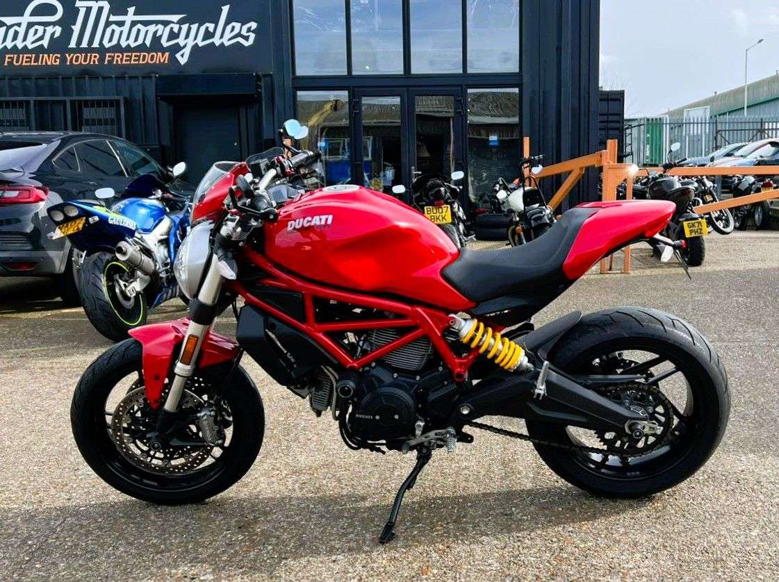 2017 DUCATI MONSTER 797 2017 DUCATI MONSTER 797