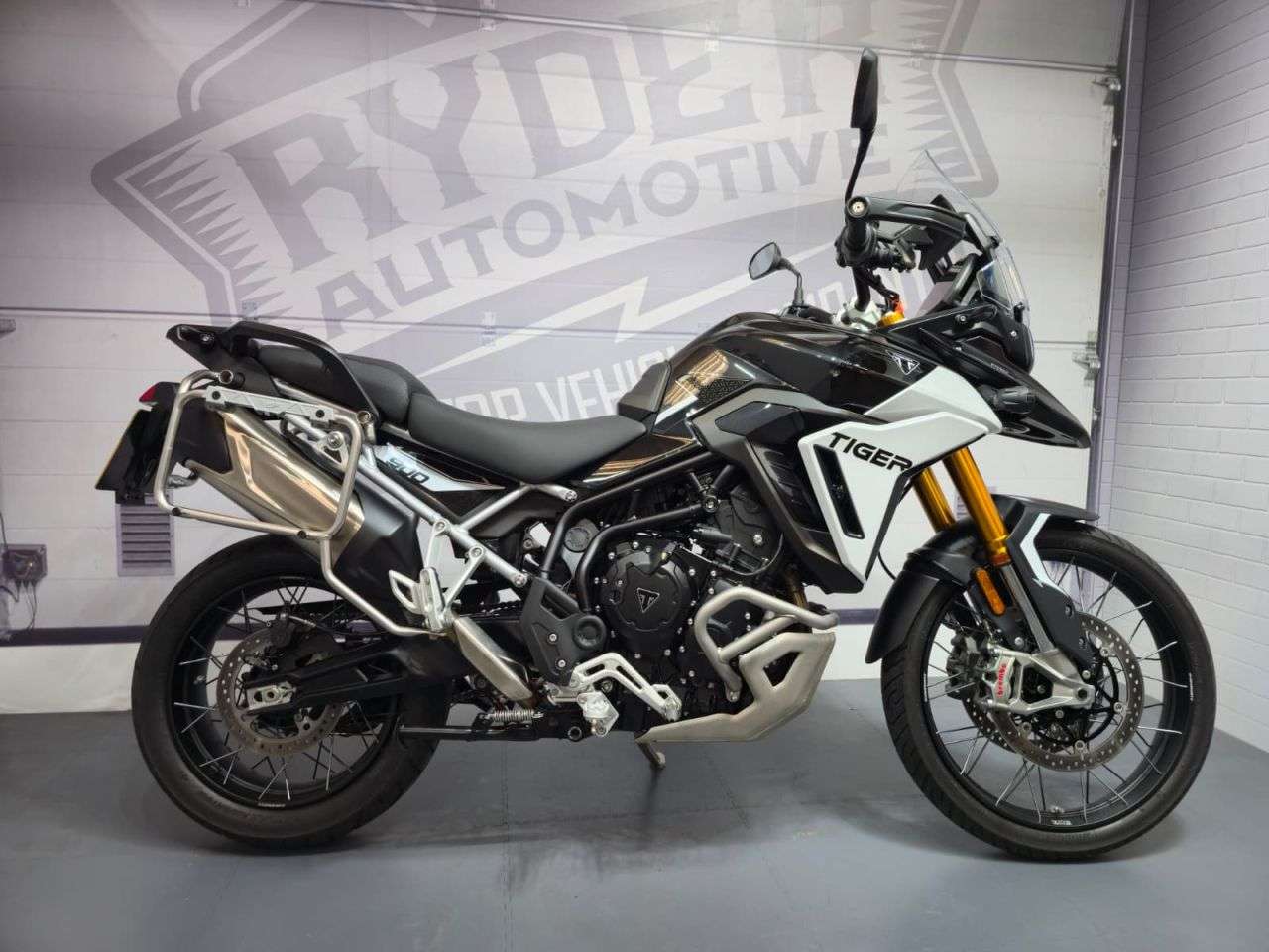 A 2025 TRIUMPH TIGER 900 RALLY PRO - BUY ONLINE 24 HRS A DAY - FINANCE AVAILABLE - ALL TYPES OF CRED A 2025 TRIUMPH TIGER 900 RALLY PRO - BUY ONLINE 24 HRS A DAY - FINANCE AVAILABLE - ALL TYPES OF CRED