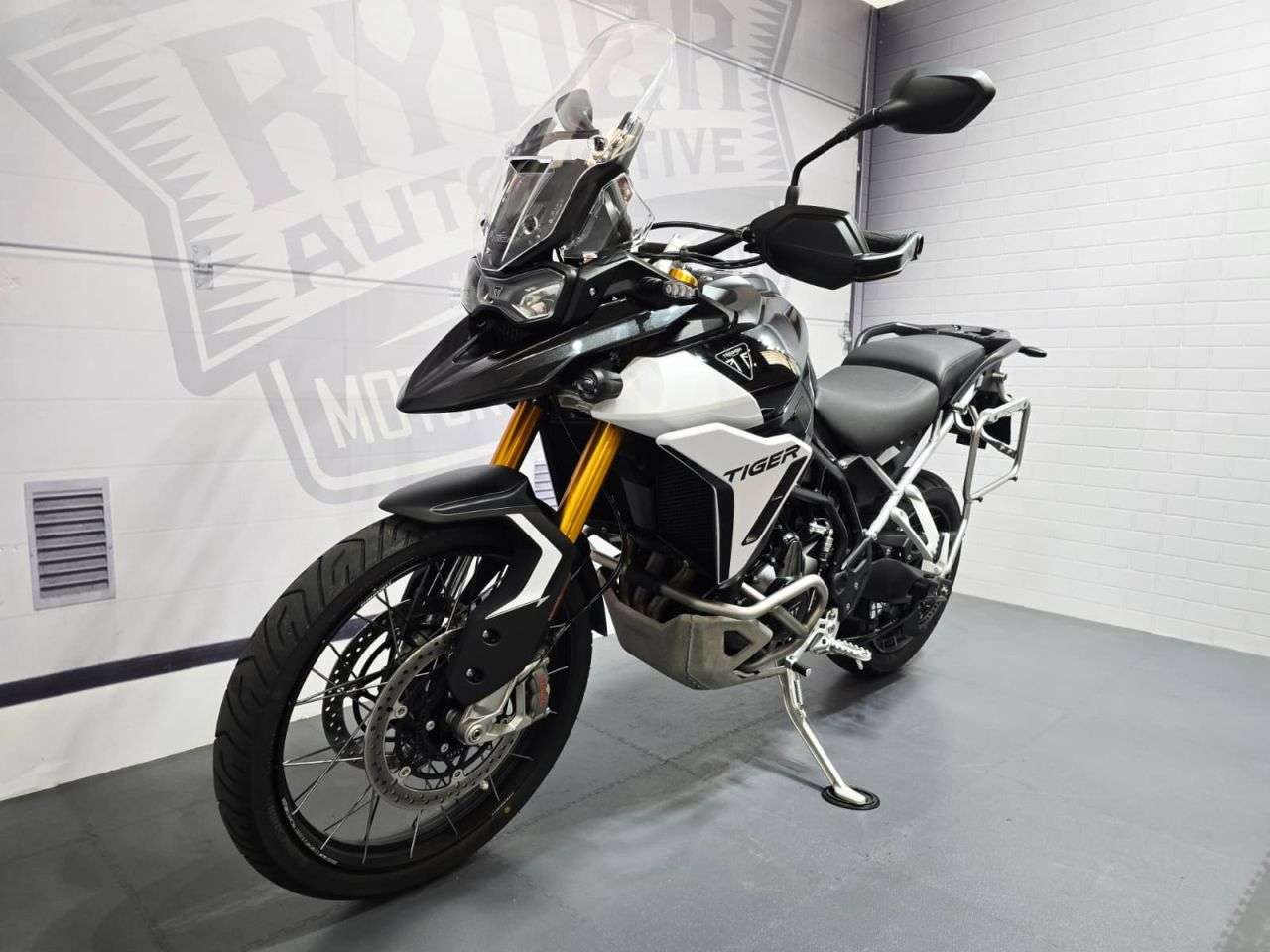 2025 TRIUMPH TIGER 900 2025 TRIUMPH TIGER 900
