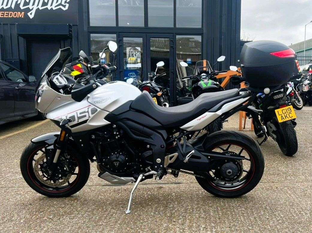 2017 TRIUMPH TIGER 1050 2017 TRIUMPH TIGER 1050