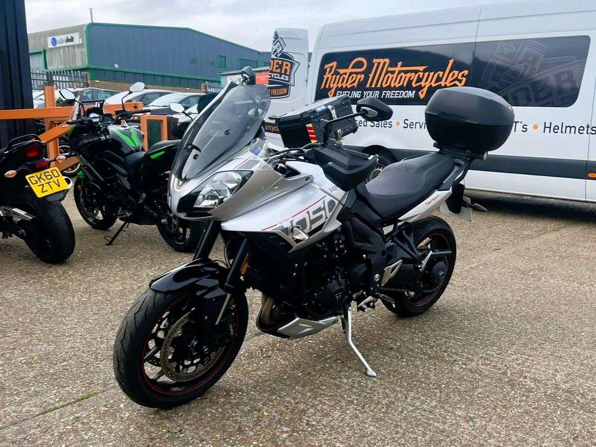 2017 TRIUMPH TIGER 1050 2017 TRIUMPH TIGER 1050
