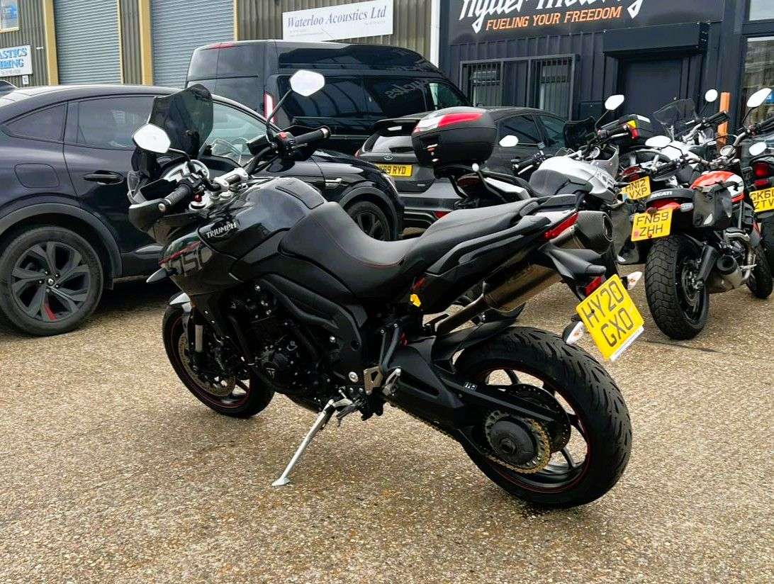2020 TRIUMPH TIGER 1050 2020 TRIUMPH TIGER 1050