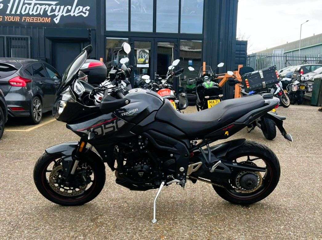 2020 TRIUMPH TIGER 1050 2020 TRIUMPH TIGER 1050