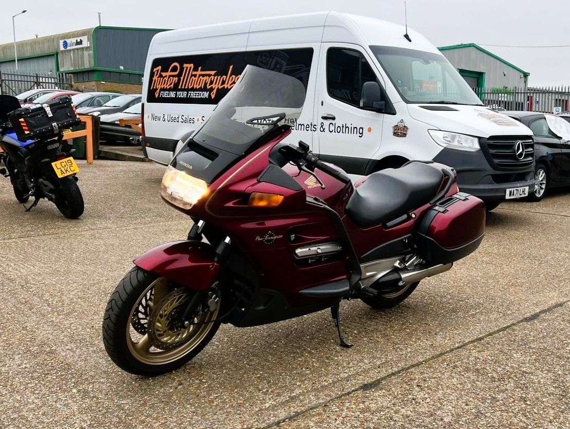 2001 HONDA ST1100 PAN EUROPEAN 2001 HONDA ST1100 PAN EUROPEAN