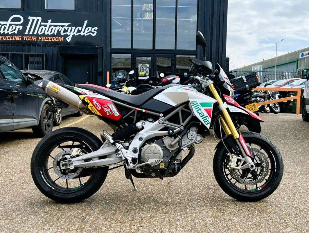 A 2011 APRILIA DORSODURO 750 - BUY ONLINE 24 HRS A DAY - FINANCE AVAILABLE - ALL TYPES OF CREDIT ACCEPTE A 2011 APRILIA DORSODURO 750 - BUY ONLINE 24 HRS A DAY - FINANCE AVAILABLE - ALL TYPES OF CREDIT ACCEPTE